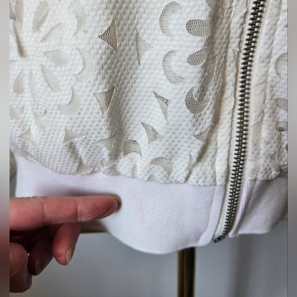 MOMA White Floral Lace lightweight Bomber Jacket. Size 40/ Medium - Picture 3 of 13